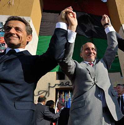 Libya'dan Sarkozy'e petrol tokad